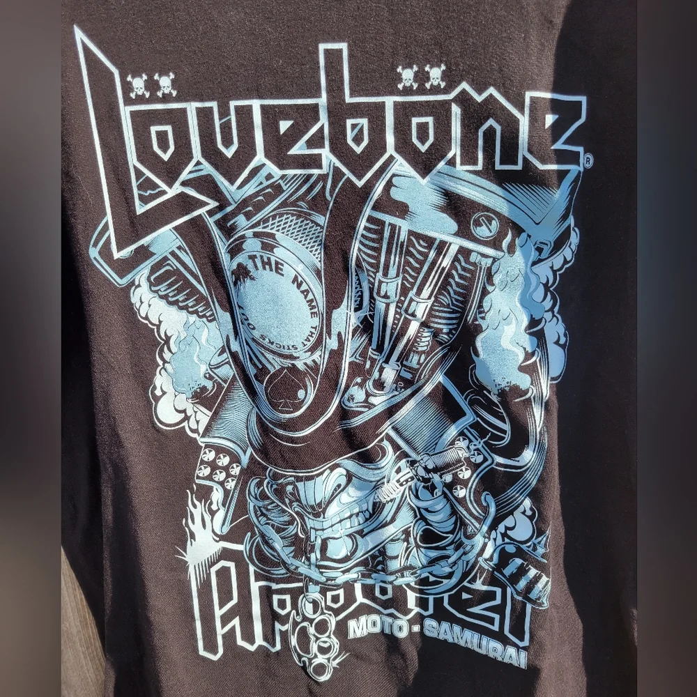 Lovebone Apparel Moto-Samurai t-shirt with great graphics. Like new !! Large - Picture 4 of 4